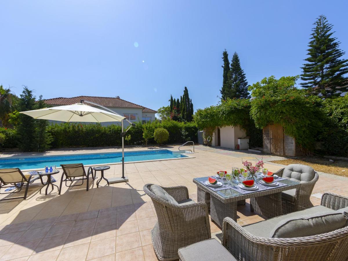 Meneou Seaside Mansion 7 Villa Larnaca Eksteriør billede