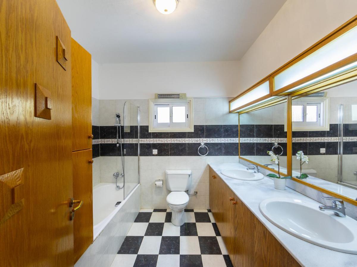Meneou Seaside Mansion 7 Villa Larnaca Eksteriør billede